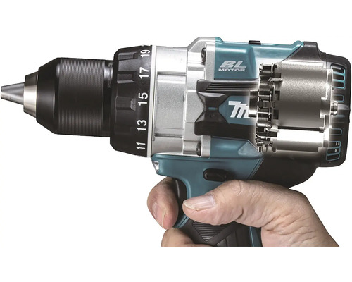 Visseuse sans fil Makita dans la main