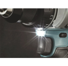 Gros plan d''une perceuse avec éclairage LED.