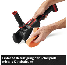 Aufsatz eines Polierpads auf eine Poliermaschine.