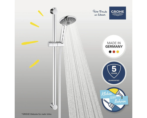 Brausestange mit Handbrause im Betrieb und Gütesiegeln