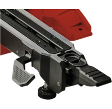 Detailansicht eines Befestigungsgeräts für den Baubereich.