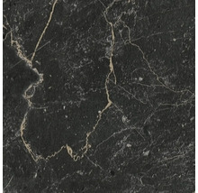 Dunkler Naturstein mit Marmorierung
