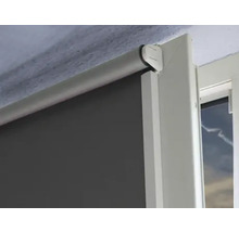 Graue Rolllade am Fenster