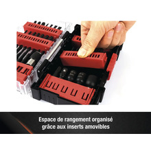 Boîte à outils triée avec embouts et douilles