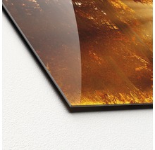 Gros plan d''une plaque en verre acrylique avec un motif forestier