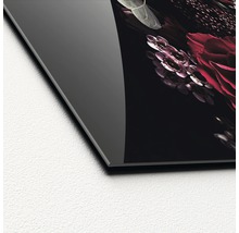 Vue détaillée d''une image en verre avec motif floral