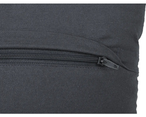 Reißverschluss an einem Kissen