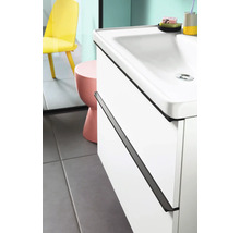 Waschtischunterschrank mit Waschbecken im Badezimmer