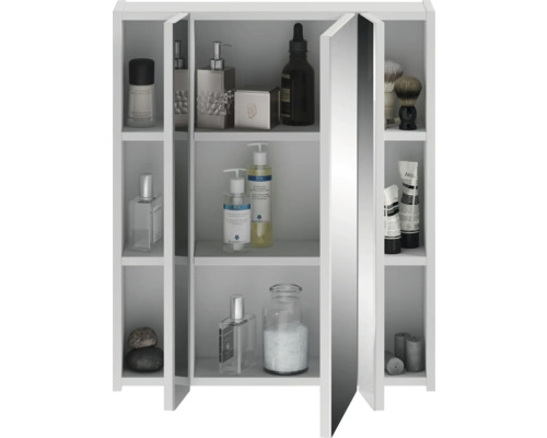 Weißer Spiegelschrank mit Kosmetikprodukten