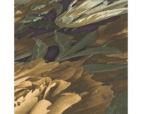 Gros plan d'un papier peint à motifs floraux.