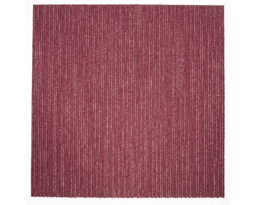 Tapis chiné rouge avec des rayures verticales.