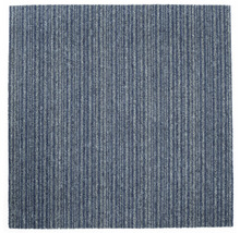 Tapis à rayures verticales