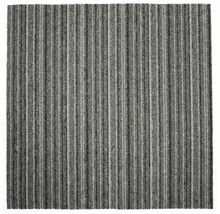 Tapis gris à rayures