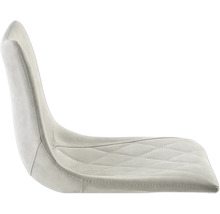 Vue détaillée d'une chaise avec assise matelassée et dossier haut