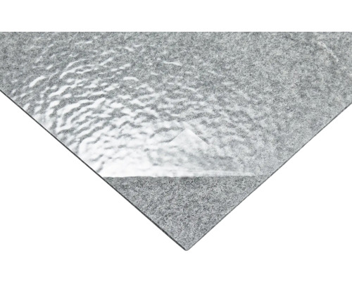 Feutre de protection pour bassin ou géotextile en fibres synthétiques robustes pour l'aménagement paysager.