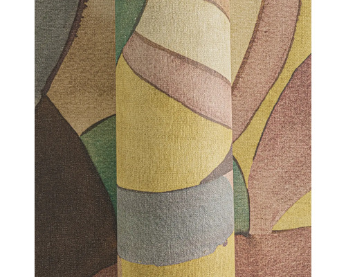 Tapis à motif abstrait, enroulé