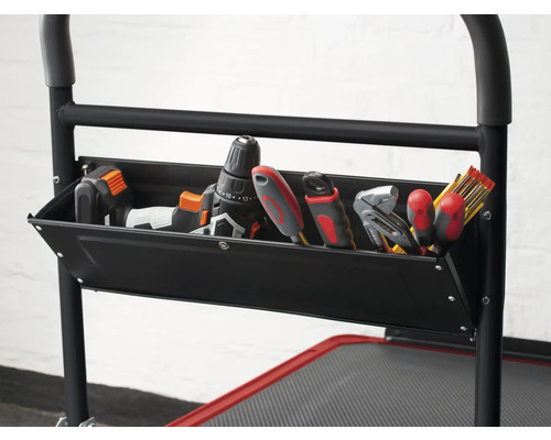 Werkzeugwagen mit Bohrmaschine, Schraubenziehern, Zange und Zollstock