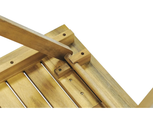 Vue détaillée du dessous d'une table de jardin en bois avec des vis