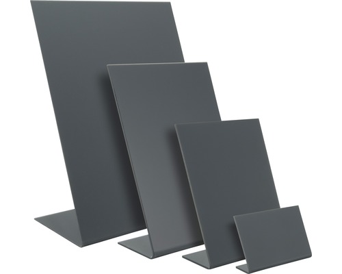 Plusieurs supports de panneaux en métal de différentes tailles