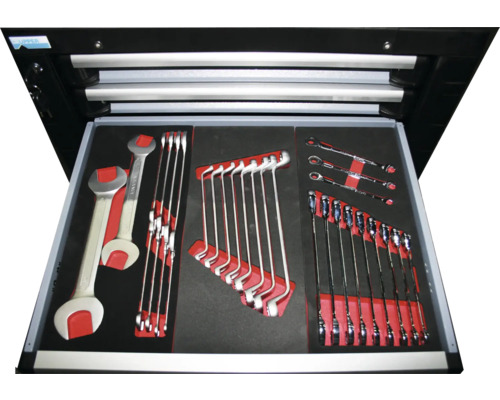 Geöffnete Werkzeugkiste mit verschiedenen Werkzeugen