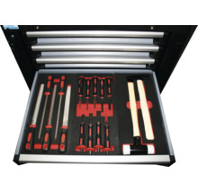 Werkzeugkasten Schublade mit Feilen, Schraubendrehern und Hämmern