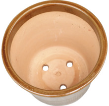 Blumentopf aus Terrakotta mit Drainagelöchern