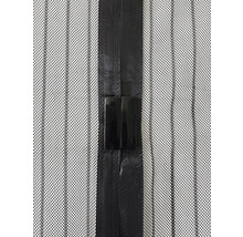 Vue détaillée d'un rideau moustiquaire magnétique