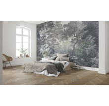 Helles Schlafzimmer mit gemusterter Fototapete, Bett und Parkettboden