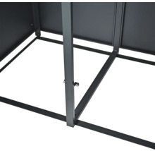 Detailansicht des Metallrahmens eines Gerätehauses