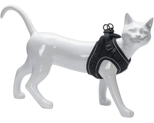 Katzengeschirr auf einer Katzenpuppe