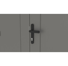 Nahaufnahme einer Tür mit Griff und Schlüsselloch