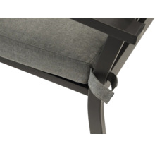 Gros plan d'un coussin de chaise avec une bande de fixation