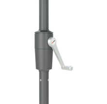 Teilansicht eines Sonnenschirmständers mit Soluna Kurbelmechanismus