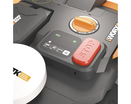 Detailansicht eines Mähroboters mit Bedienfeld, Stopptaste und Zeiteinstellknopf