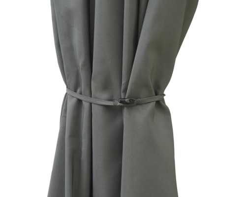 Grauer Vorhang mit Band zur Befestigung