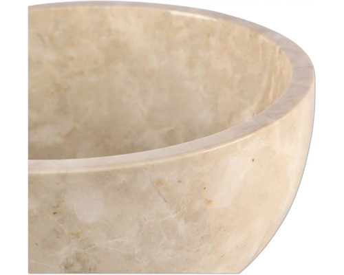 Nahaufnahme eines Waschbeckens aus Marmor