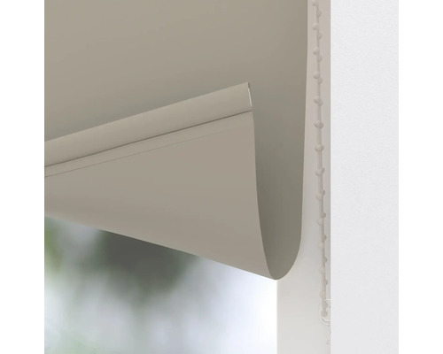 Detailansicht eines Rollos mit Kettenzug