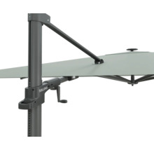 Vue détaillée d'un parasol avec mécanisme à manivelle et logo Soluna.