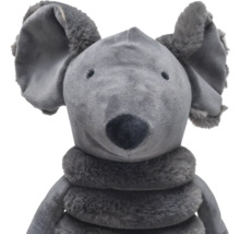 Souris en tissu grise comme peluche