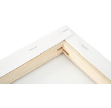 Vue détaillée d'un coin de châssis avec cadre en bois et toile