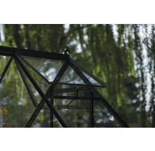 Detailansicht Gewächshaus mit Fenster zum Öffnen