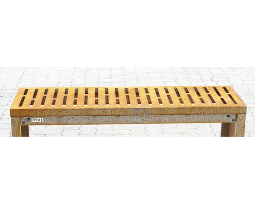 Metallbank mit Rosteffekt und Lüftungsschlitzen