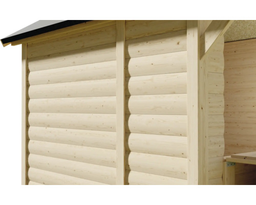 Vue détaillée d'une construction murale en bois avec profilé madrier