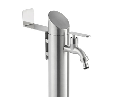 Gartenzapfstelle aus Edelstahl mit Wasserhahn und Ablage