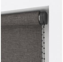 Detailansicht eines grauen Rollos am Fenster