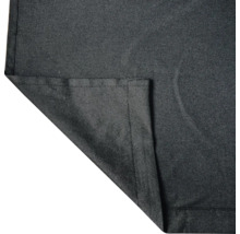 Detailaufnahme von Markisenstoff mit Saum