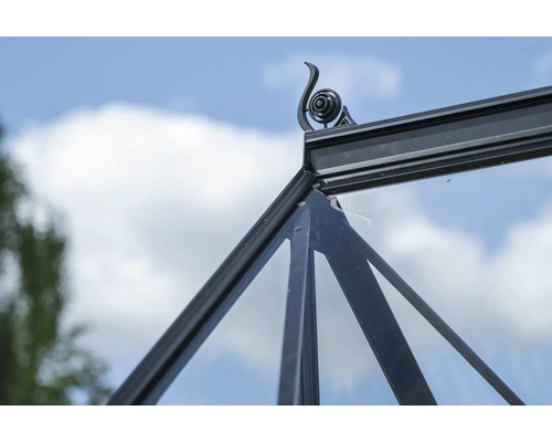 Vue détaillée de la zone du pignon d'une serre