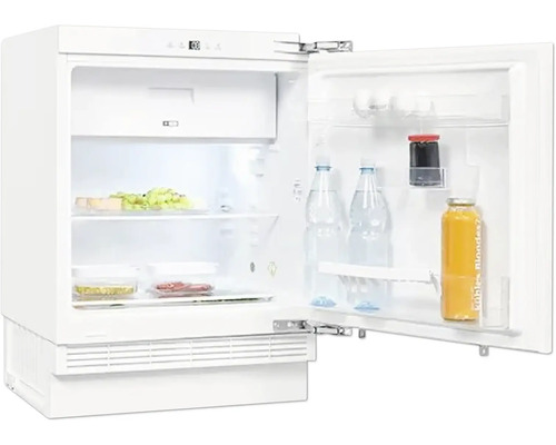 Geöffneter, weißer Kühlschrank mit Lebensmitteln