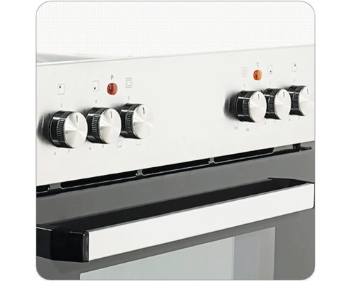 Nahaufnahme eines Küchenherds mit Drehknöpfen und Griff