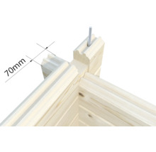 Vue détaillée d'une paroi en madriers d'une épaisseur de 70 millimètres.